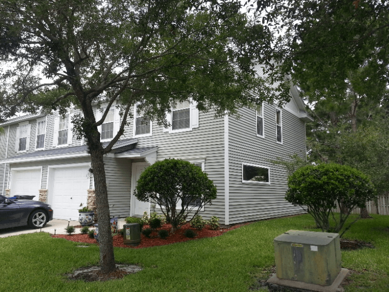 Largo Townhome: 13123 Thoroughbred Loop