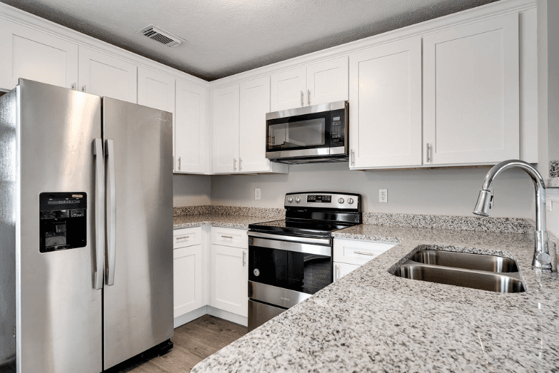 Columbia Townhome: 123 Kathryn Ct