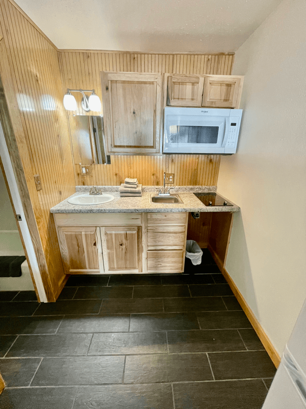 Rapid City Apartment: 102 N Maple Ave