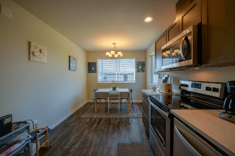 Seattle Apartment: 2403 Boylston Ave