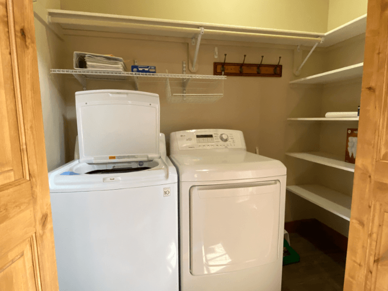 Kalispell House: 190 Deerfoot Trl