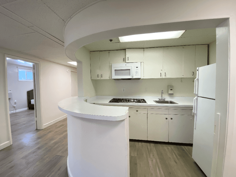 Santa Monica Apartment: 3202 Santa Monica Blvd