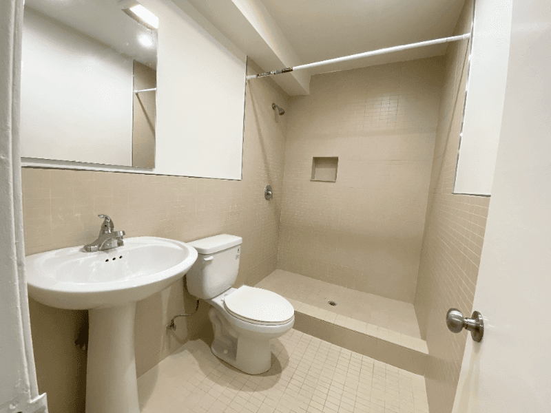 Santa Monica Apartment: 3202 Santa Monica Blvd