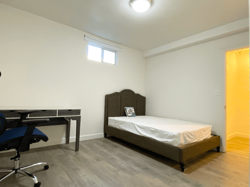 Santa Monica Apartment: 3202 Santa Monica Blvd