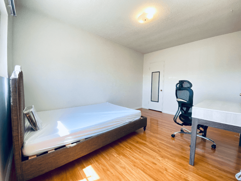 Los Angeles Apartment: 11510 Ohio Ave