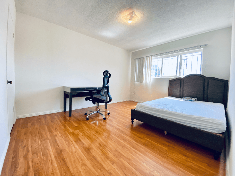 Los Angeles Apartment: 11510 Ohio Ave