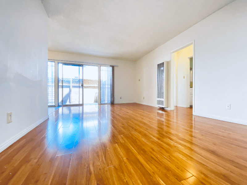 Los Angeles Apartment: 11510 Ohio Ave