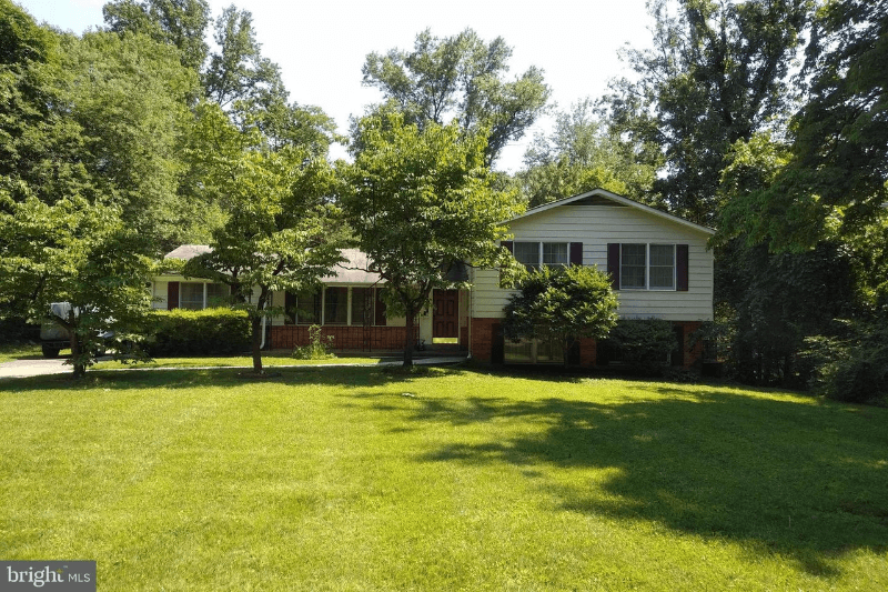 Fairfax House: 9911 Stoughton Rd