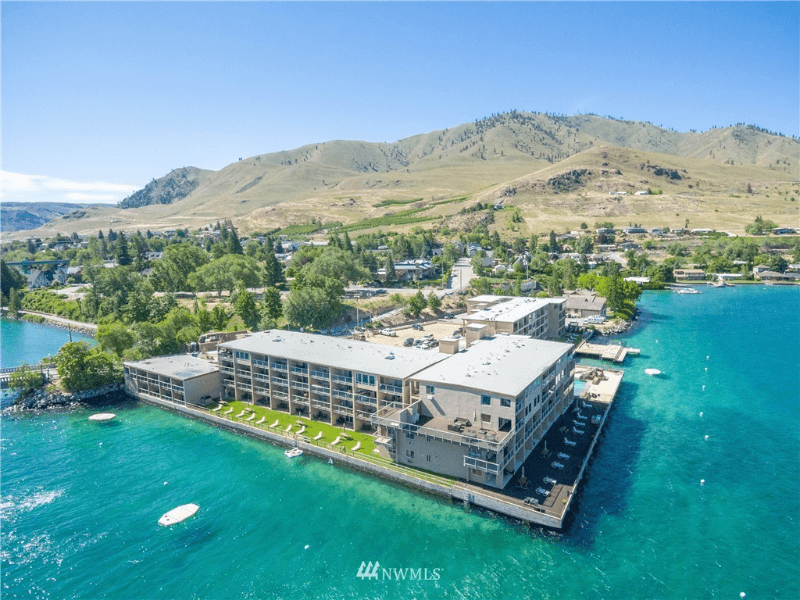 Chelan Condo: 322 W Woodin Ave