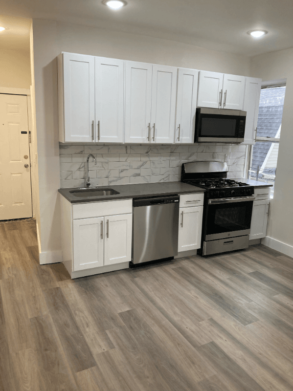 Jersey City Apartment: 201 Claremont Ave