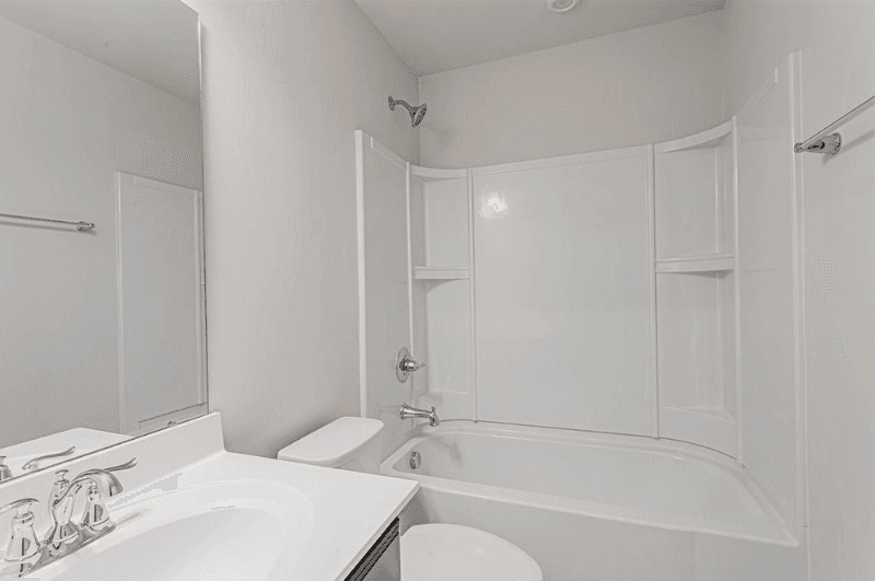 Greer Townhome: 300 Hunt Glenn Ct
