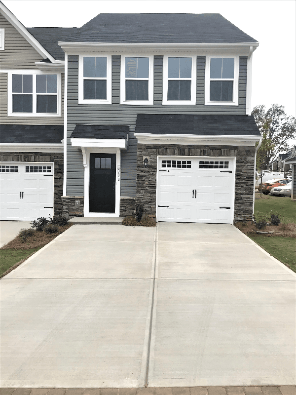 Greer Townhome: 300 Hunt Glenn Ct