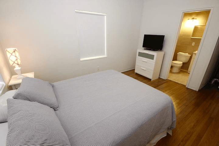 Miami Beach Apartment: 1011 9TH STREET