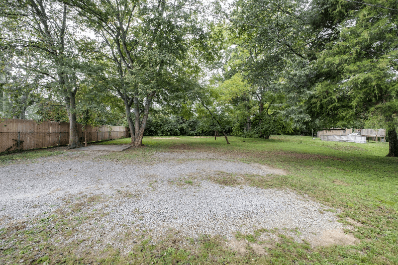 Gallatin House: 904 Bentley Cir