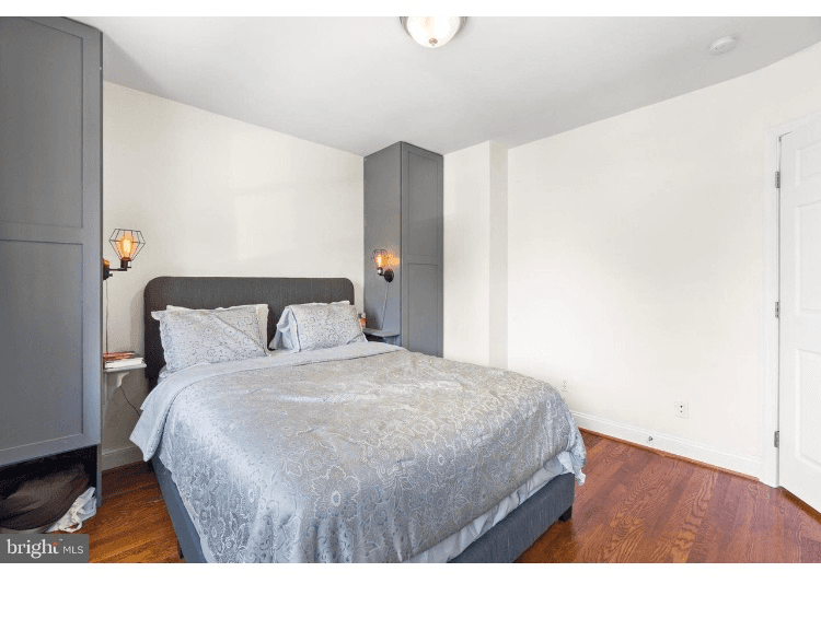 Washington Townhome: 1621 R St SE