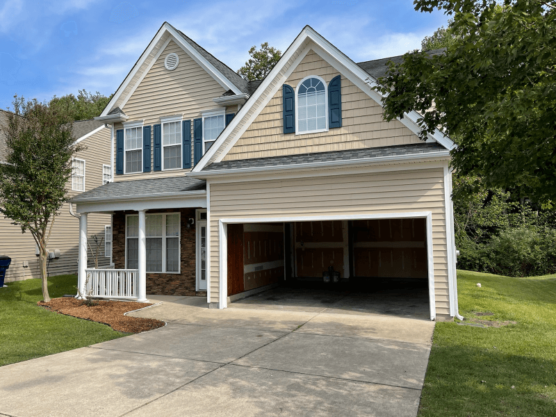 Raleigh House: 8000 Willowglen Dr