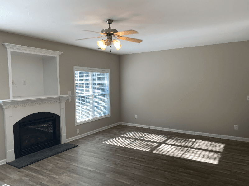 Raleigh House: 8000 Willowglen Dr