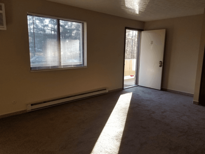 Akron Apartment: 2376 E Market St