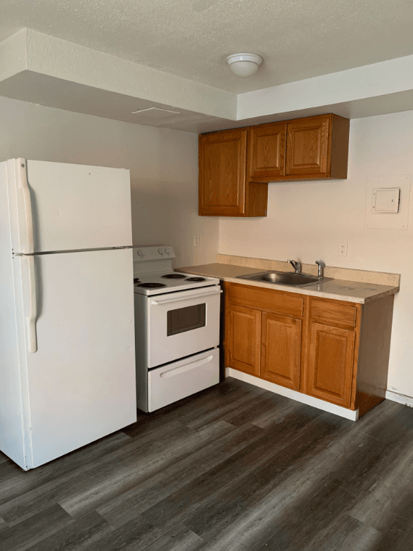 Pawcatuck Apartment: 38 W Broad St