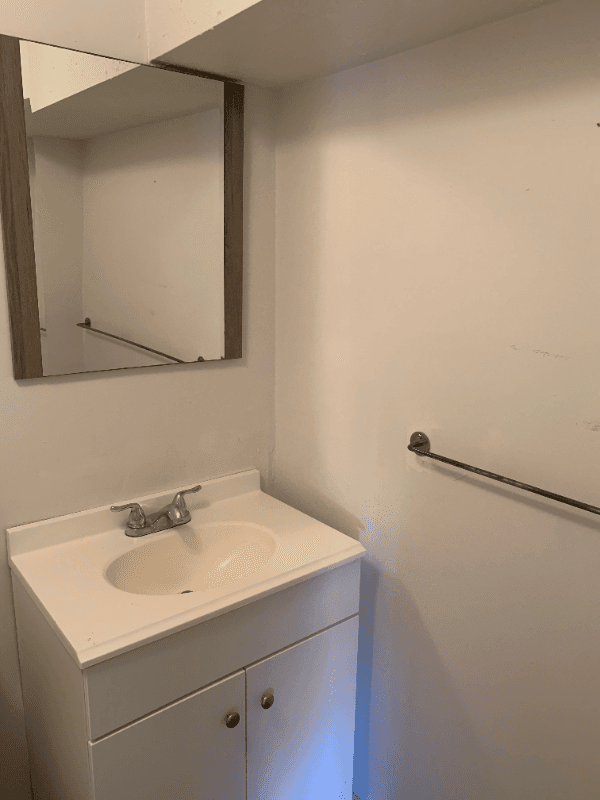 Pawcatuck Apartment: 38 W Broad St