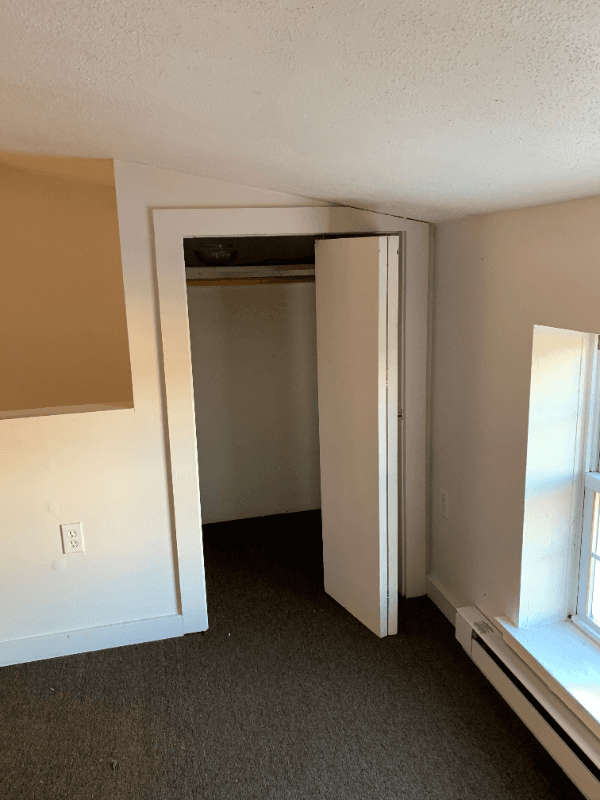 Pawcatuck Apartment: 38 W Broad St