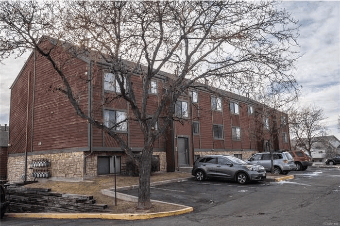 Englewood Apartment: 313 W Lehow Ave