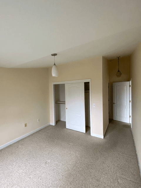 Arlington Condo: 6924 Fairfax Drive