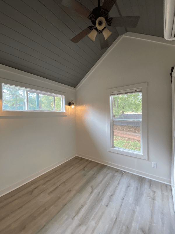 Greer House: 9 Tiny Home Cir
