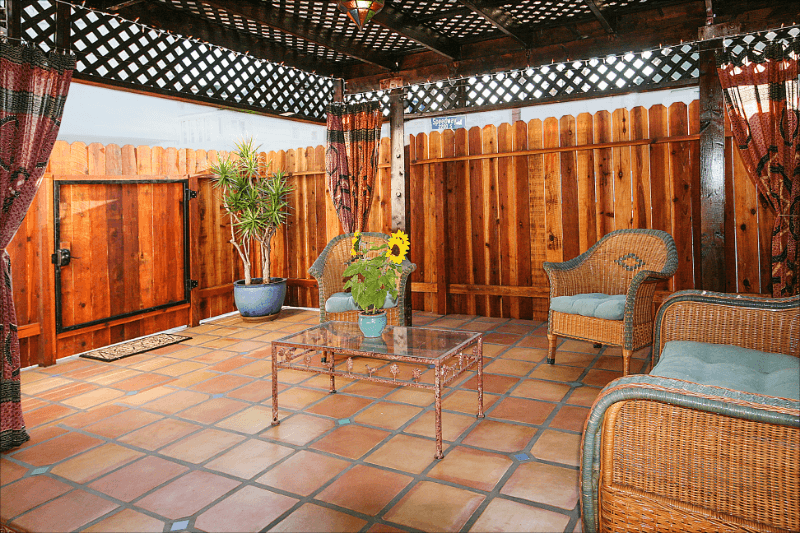 Venice Apartment: 12 South Venice Blvd