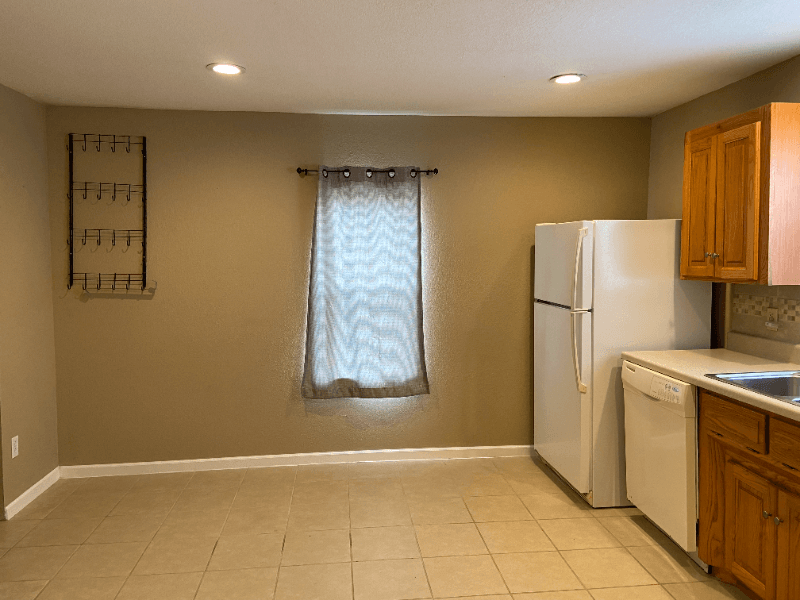 Bolivar House: 1001 E Chestnut St