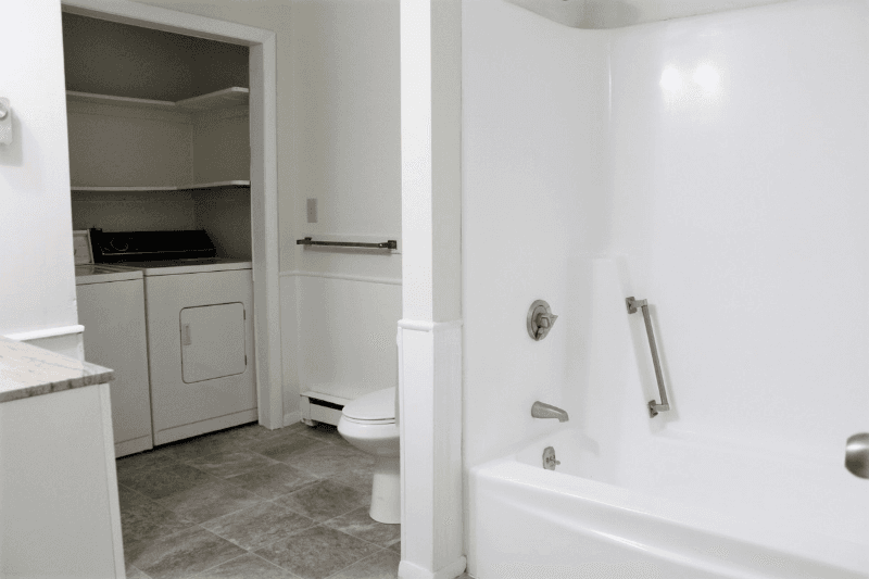 Amherst Apartment: 10 Belchertown Rd