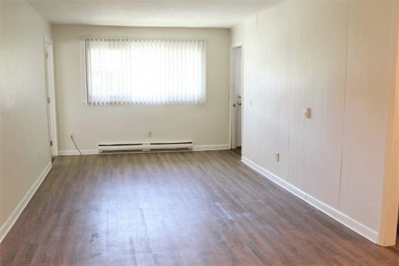 Amherst Apartment: 10 Belchertown Rd