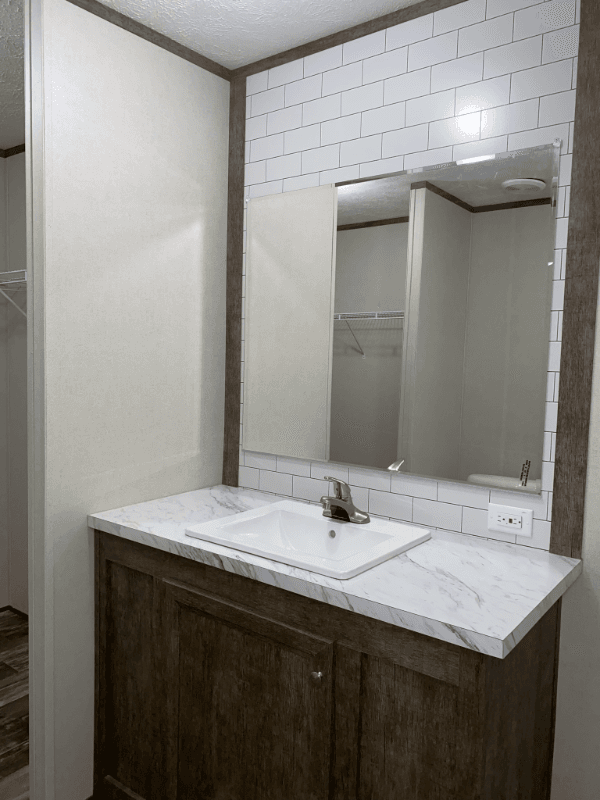 New Castle House: 2120 Spring St