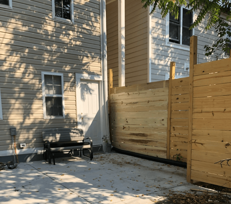 Washington Apartment: 1218 Staples St NE