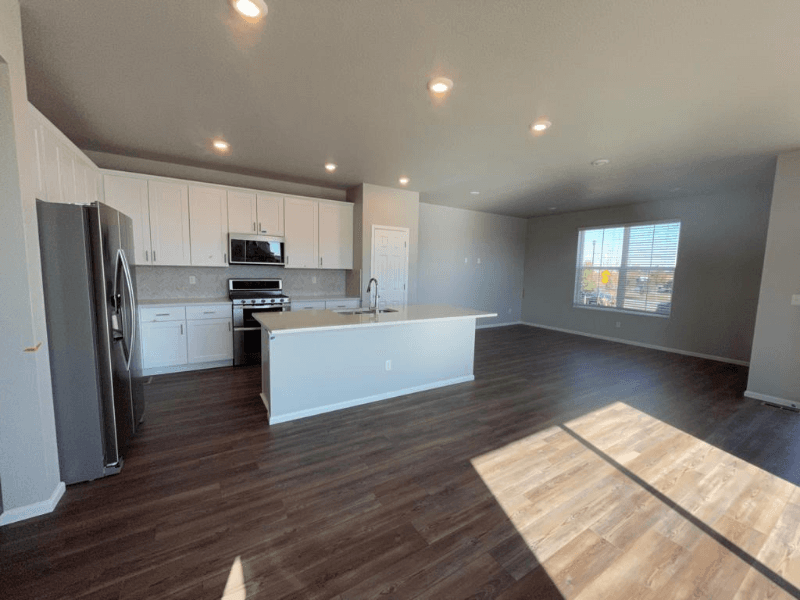 Brighton House: 817 Morning Glory Rd