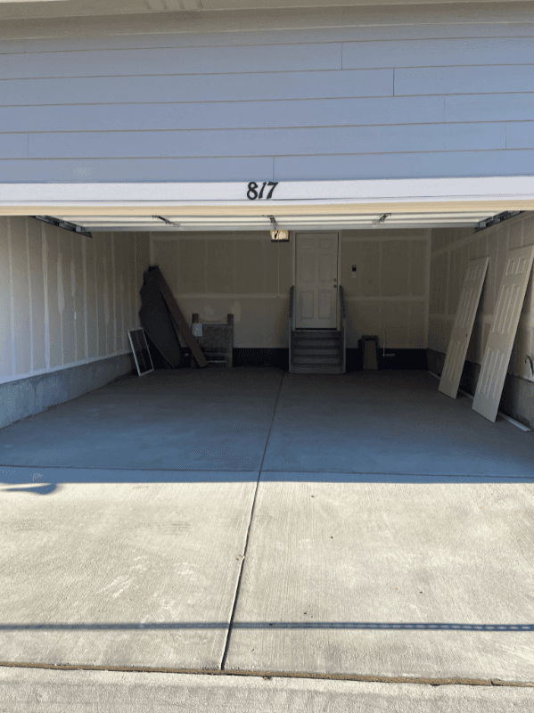 Brighton House: 817 Morning Glory Rd