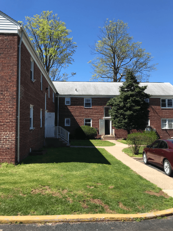 Highland Park Apartment: 316 Magnolia Street