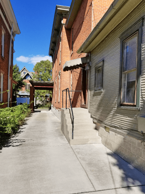 Columbus Apartment: 65 Smith Pl