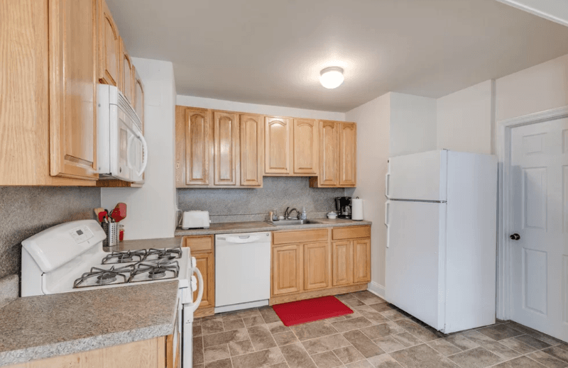 Philadelphia Apartment: 3273 Teesdale St