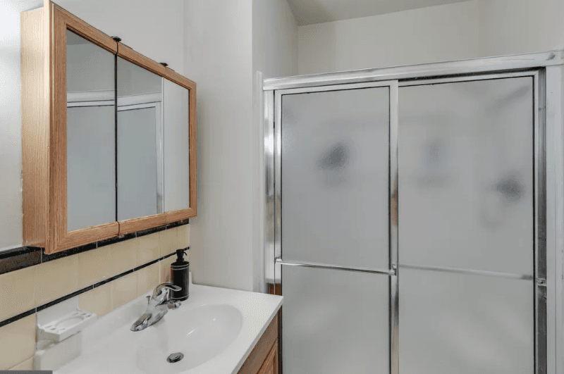 Philadelphia Apartment: 3273 Teesdale St