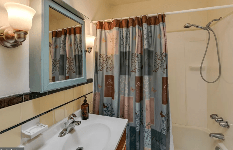 Philadelphia Apartment: 3273 Teesdale St
