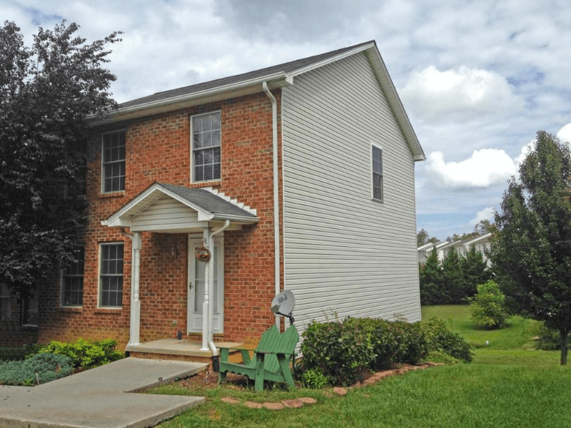Christiansburg Townhome: 600 Republic Road