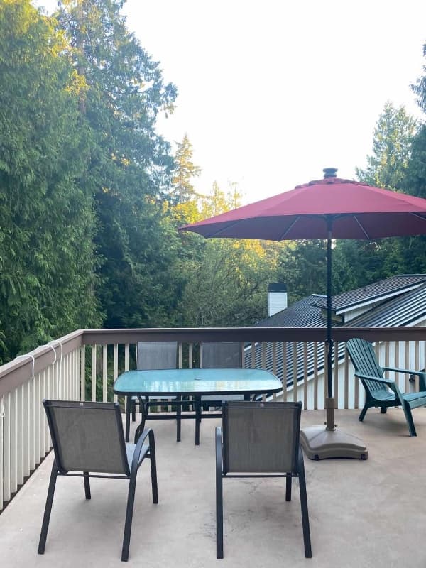 Sammamish House: 1515 207th Pl NE