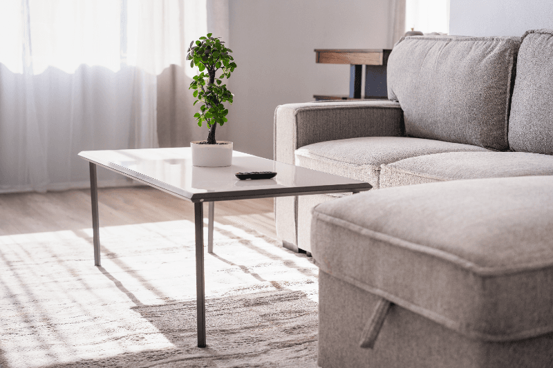 North Hollywood Apartment: 11249 Huston St