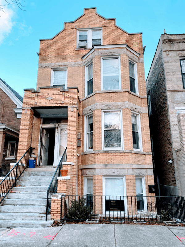 Chicago Apartment: 3547 S Hermitage Ave