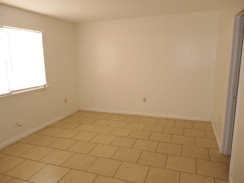 Kenner Multiplex: 2623 Acron St