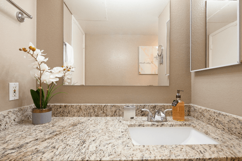 Phoenix Condo: 4727 E Lafayette Blvd