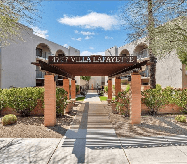 Phoenix Condo: 4727 E Lafayette Blvd