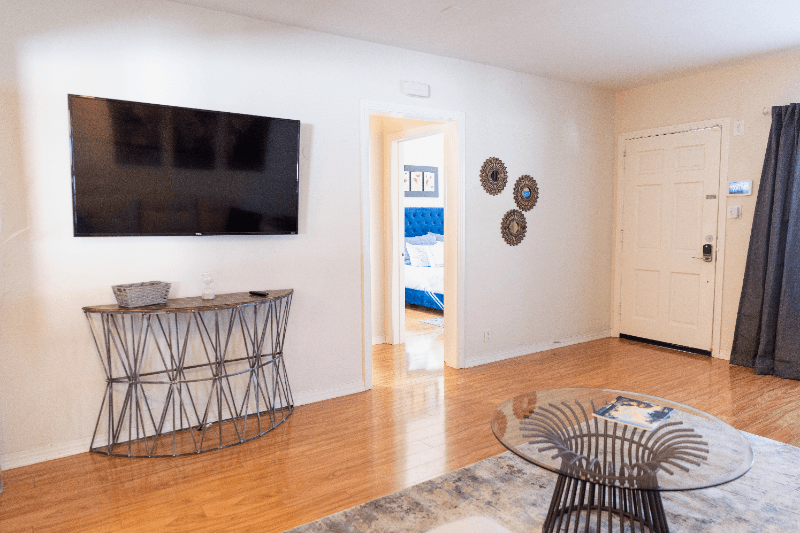 North Hollywood House: 5756 Case Ave
