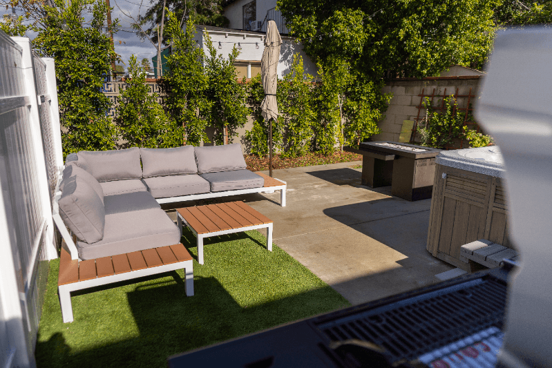 North Hollywood House: 5756 Case Ave